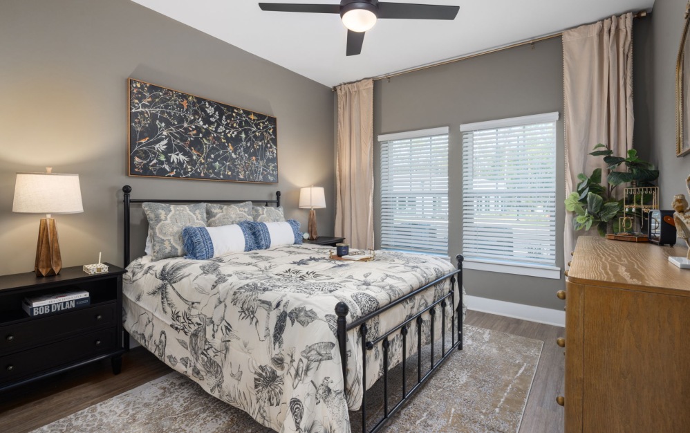 A1 - 1 bedroom floorplan layout with 1 bathroom and 756 square feet (Serene Bedroom Retreat)