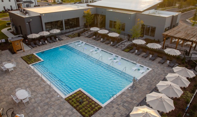 Luxurious Living Luxurious Living